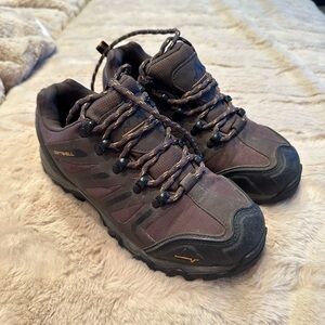 Nortiv8 Brown Black Athletic Shoes with Rugged Design hiking size 6.5 soft shell